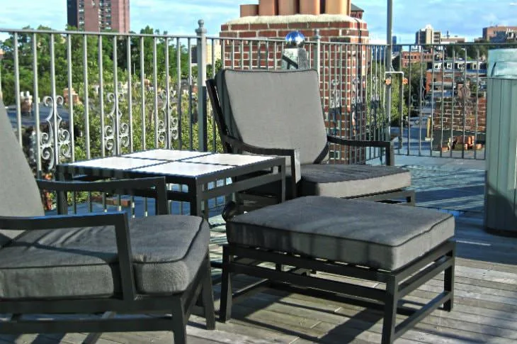 Rooftop sun deck seating